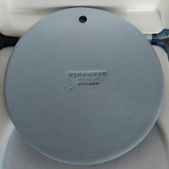 Wedgwood Jasperware Annual Ornament - Lantern - Picture 3 of 6